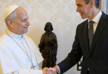 One Is the Pope, the Other an Atheist. They Both Oppose Trump.