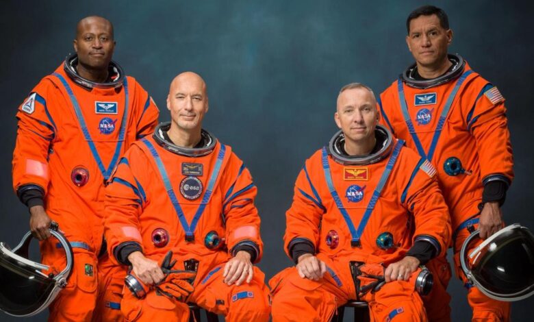NASA announces Artemis III crew; taps U.S. astronauts, Italian for mission with SpaceX, Blue Origin mooncraft